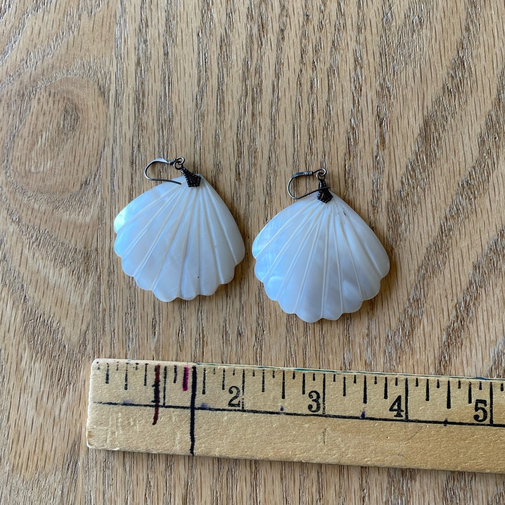 Shell Earrings - Picture 4 of 4